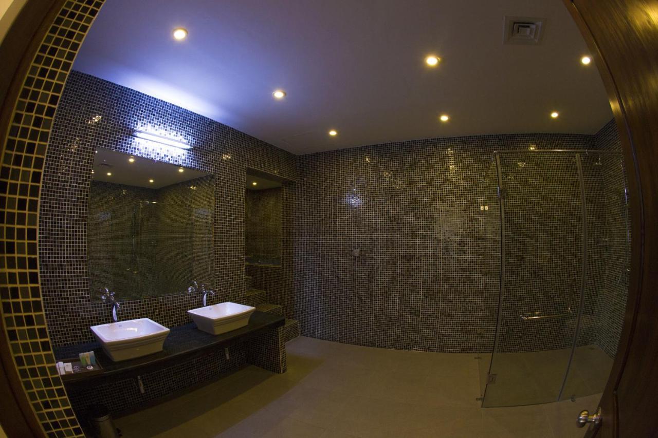 Grand Tamarind Lake Kataragama Room photo