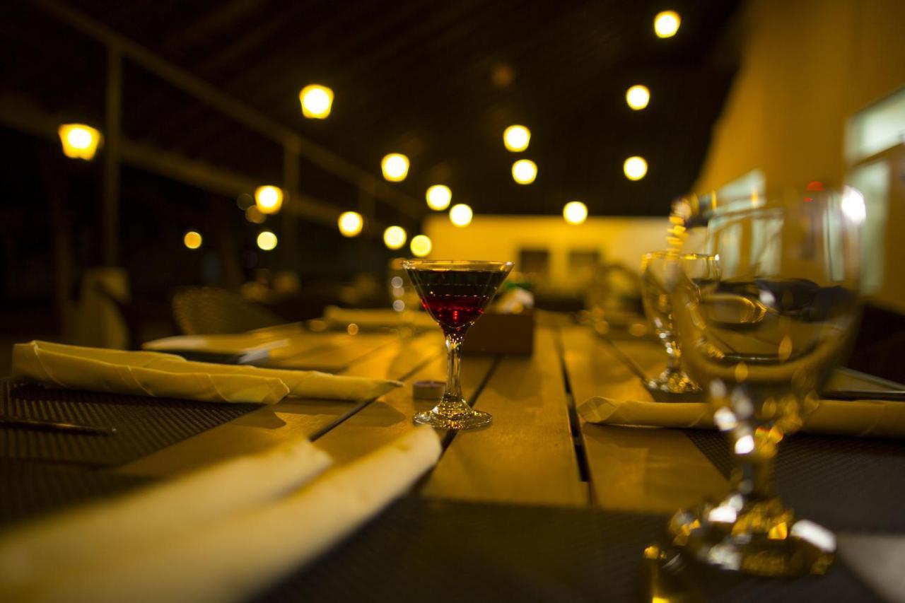 Grand Tamarind Lake Kataragama Exterior photo