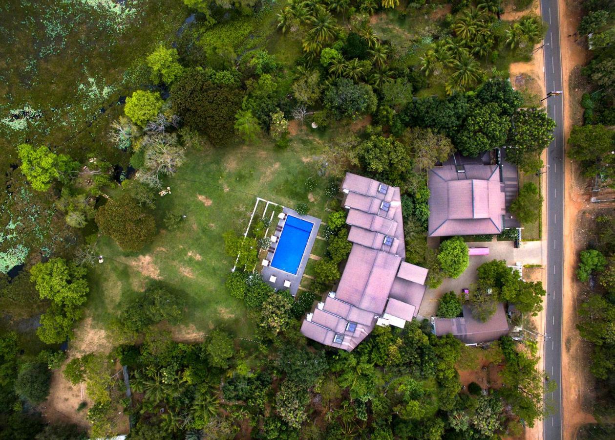 Grand Tamarind Lake Kataragama Exterior photo