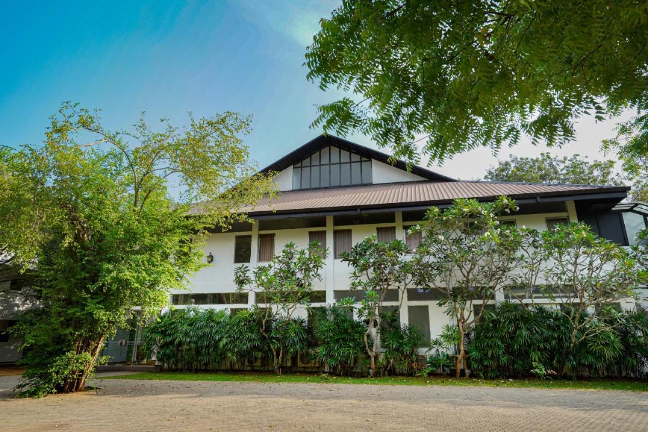 Grand Tamarind Lake Kataragama Exterior photo